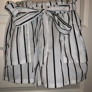 Bow tie high waisted striped shorts